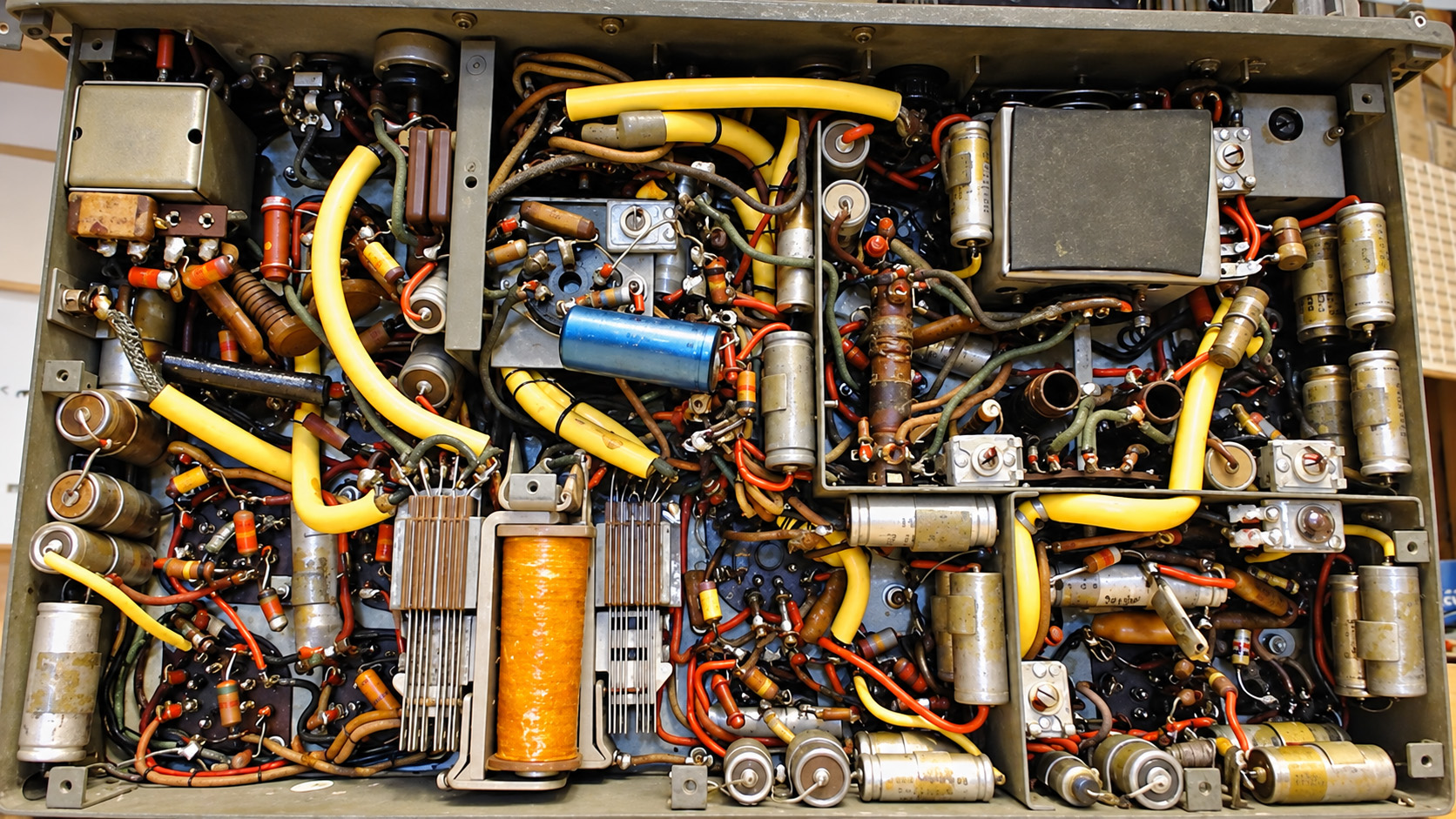 Lower interior of a Wireless Set No. 19